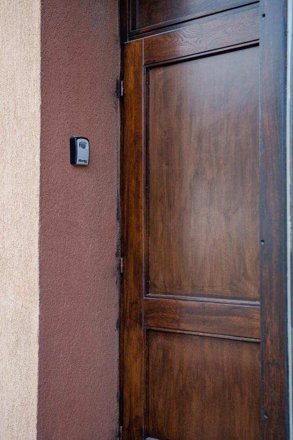 Reghin Guest House Bagian luar foto
