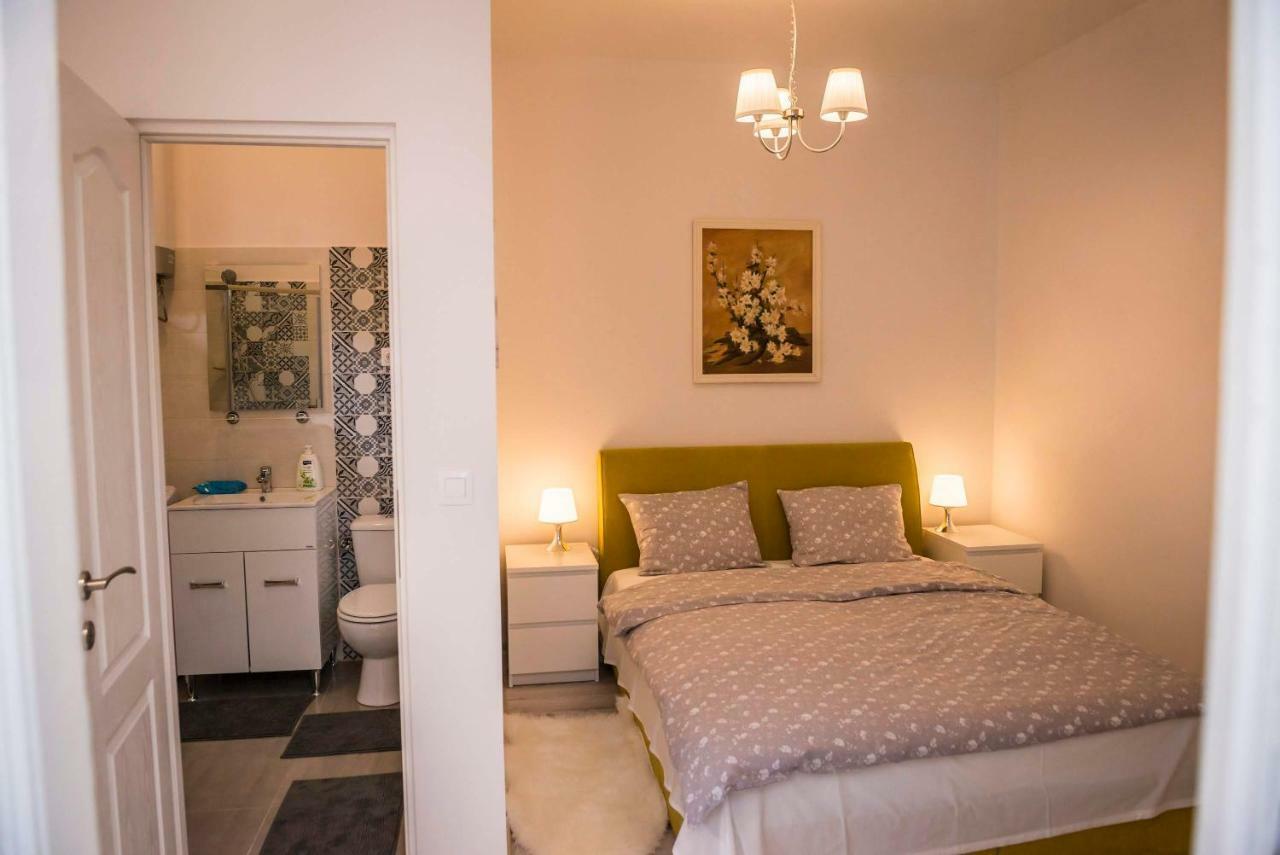 Reghin Guest House Bagian luar foto