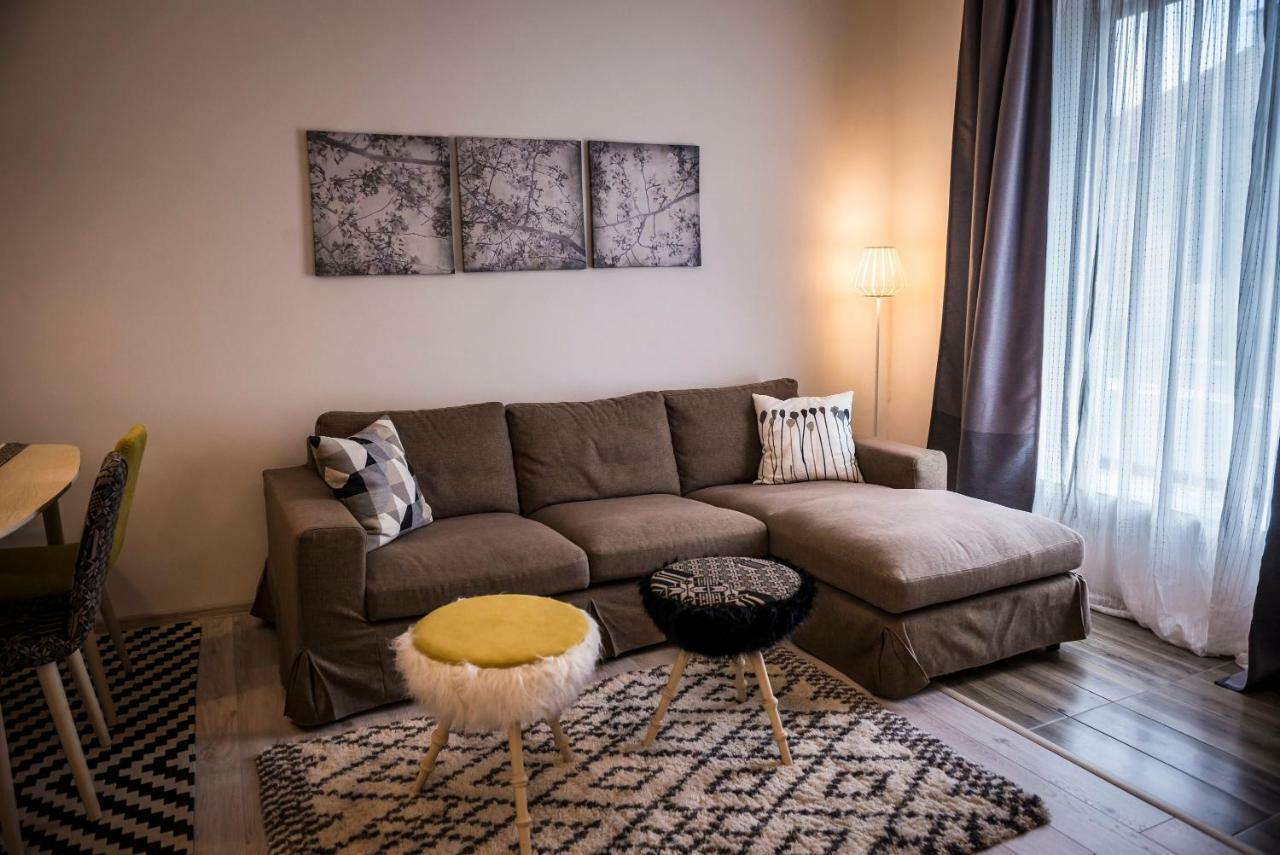 Reghin Guest House Bagian luar foto